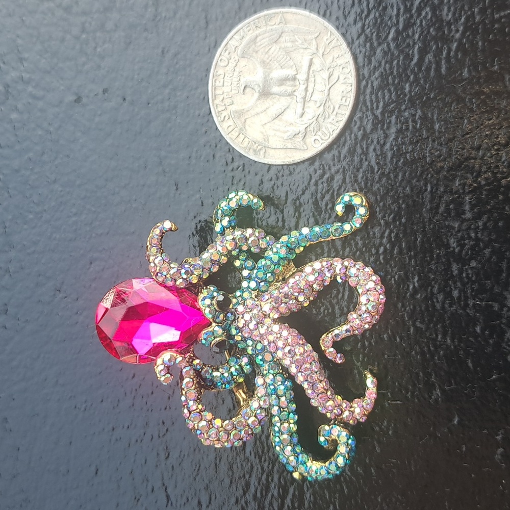 Octopus Brooch - Picture 4 of 4